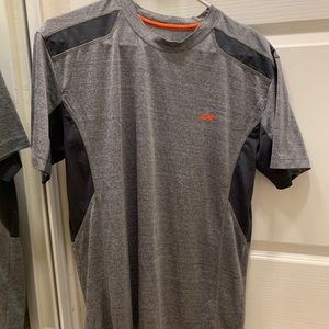 Men’s Avia size medium running shirt